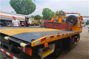 永德附近拖车电话号码服务